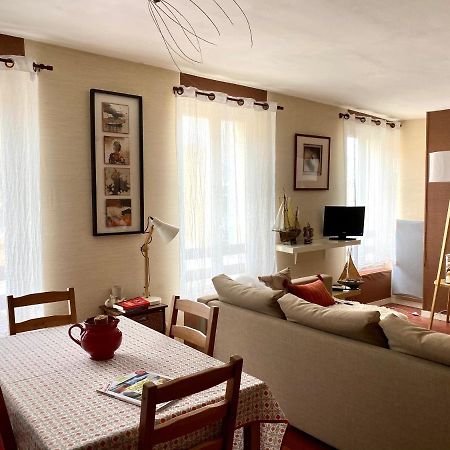 Chez Gwen, Très bel appartement vue mer latérale Le Tréport Extérieur photo